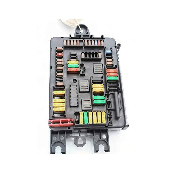 تصویر محصول جعبه فیوز داخل کابین بی ام و سری 4 کوپه 428i سال 2015